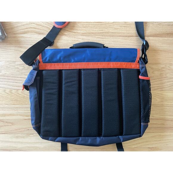 Vintage Gap Messenger Laptop Bag - Picture 6 of 7